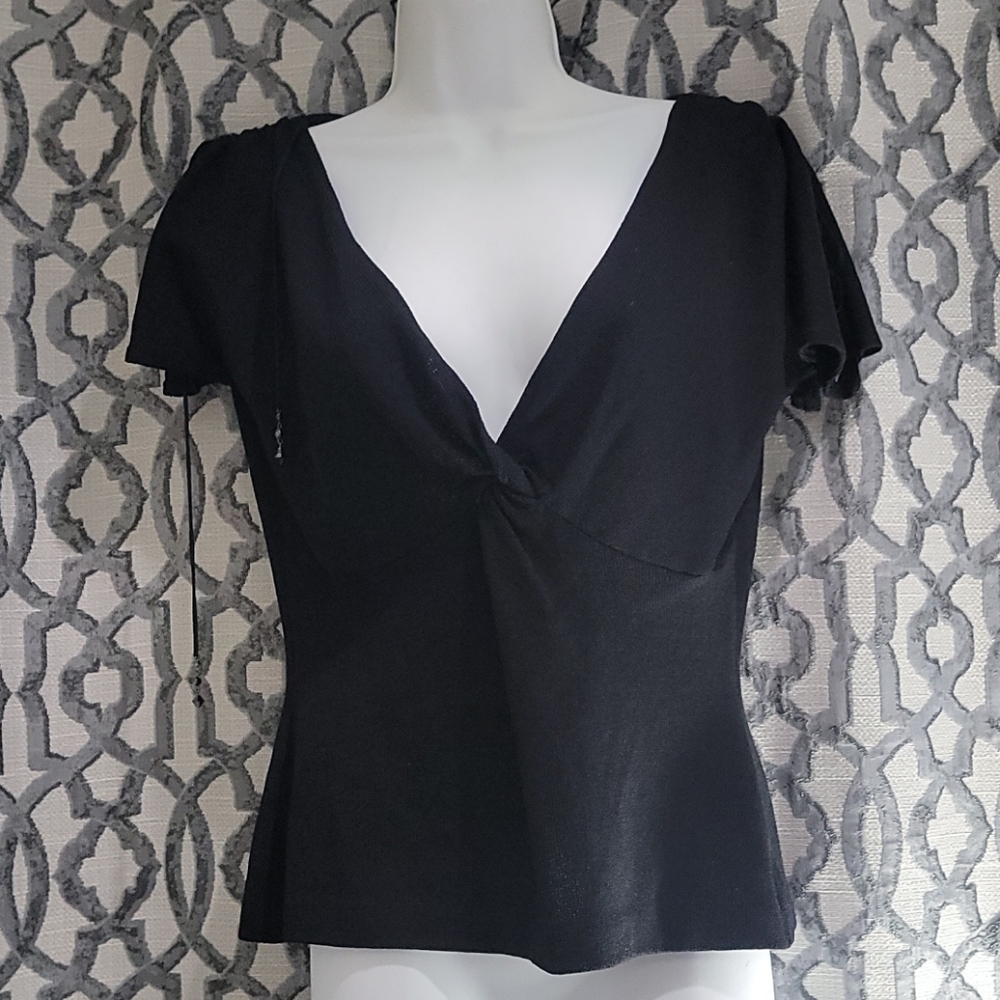St. John V neck Blouse cute sleeve